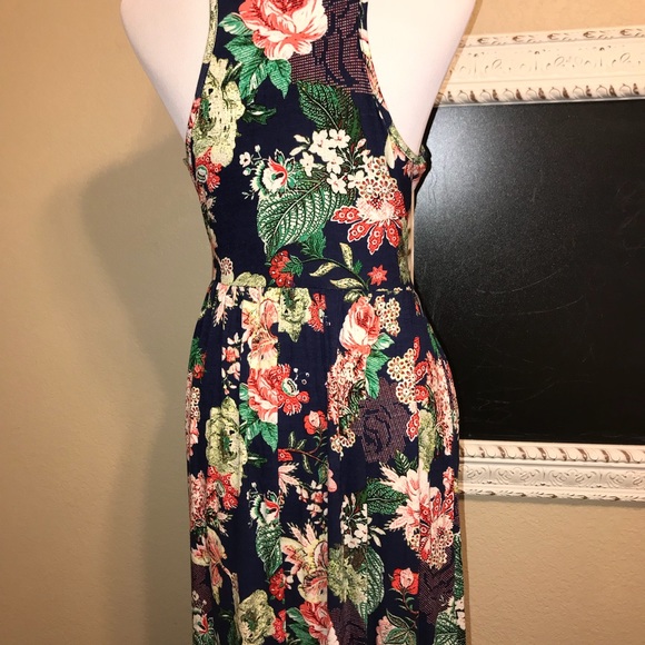NWOT Floral  Maxi Dress - Picture 5 of 6